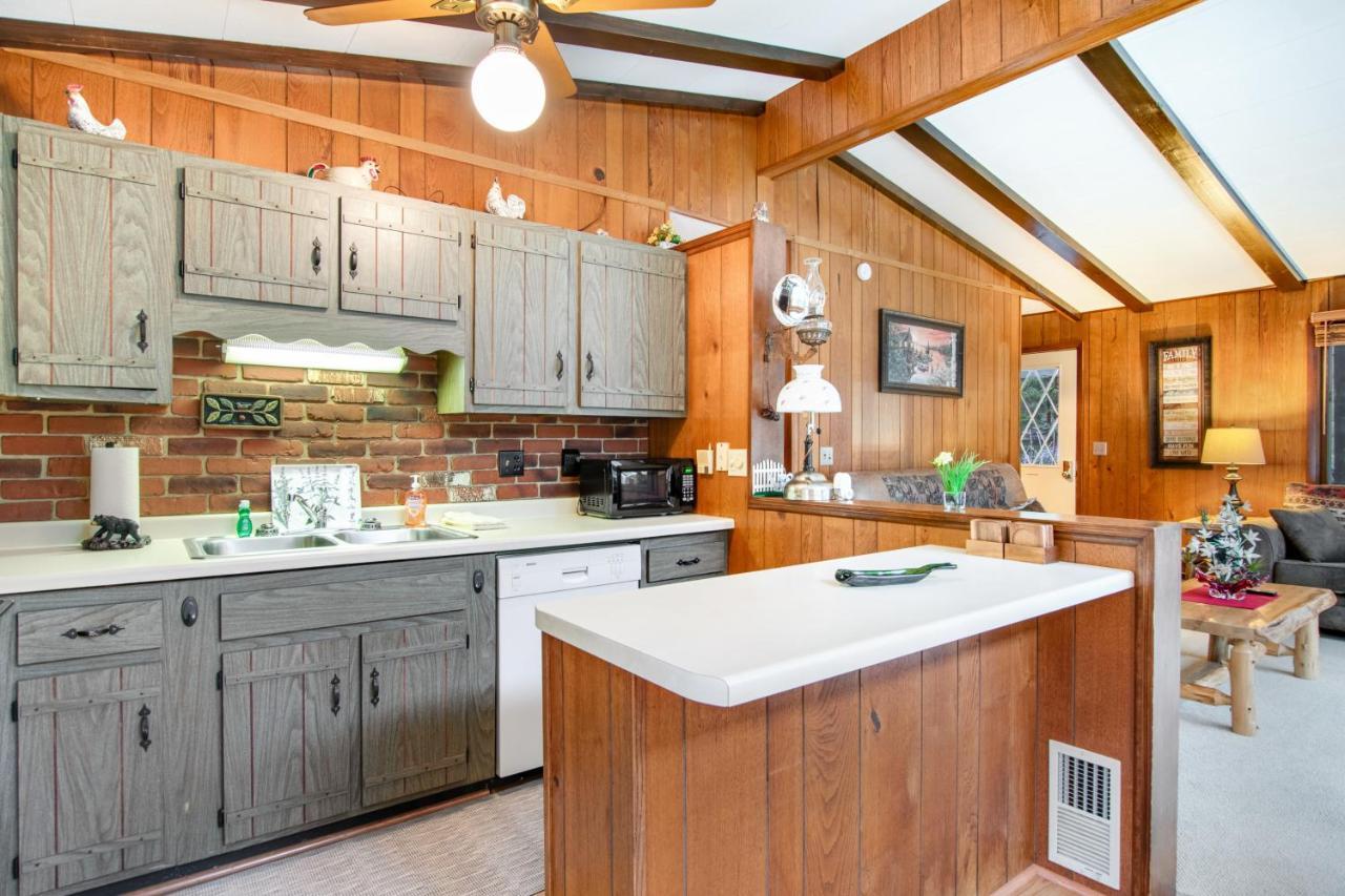 Catfish Lake Home อีเกิลริเวอร์ ภายนอก รูปภาพ